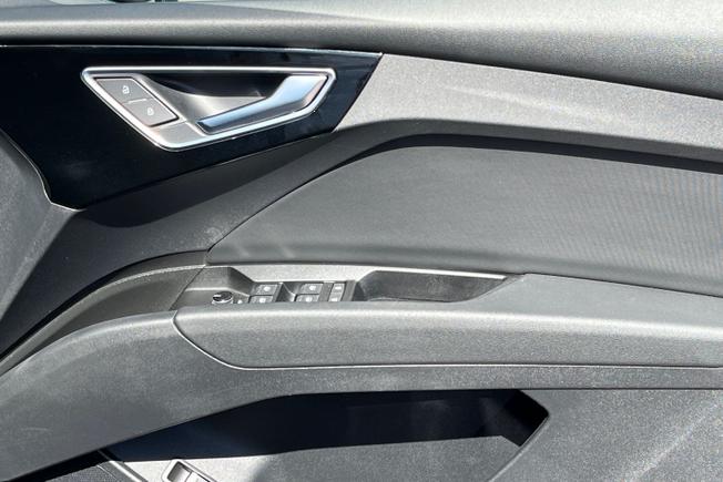 AUDI Q4 E-Tron Photo 40