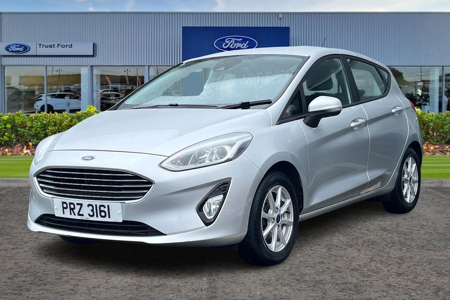 Ford FIESTA Photo 4
