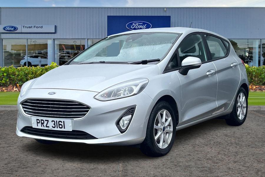 Ford FIESTA Photo autoimg-b25ee38aa19de168e1429d2f8cc5419ad5c9688f.jpg