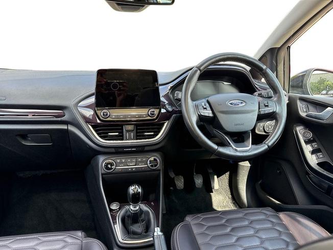 Ford Fiesta Photo 11