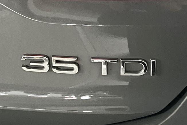 AUDI Q3 Photo 36