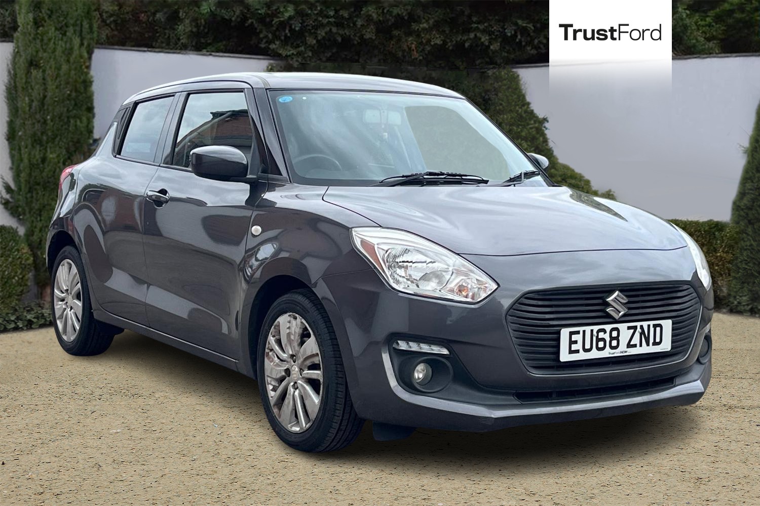 Suzuki SWIFT Photo 0