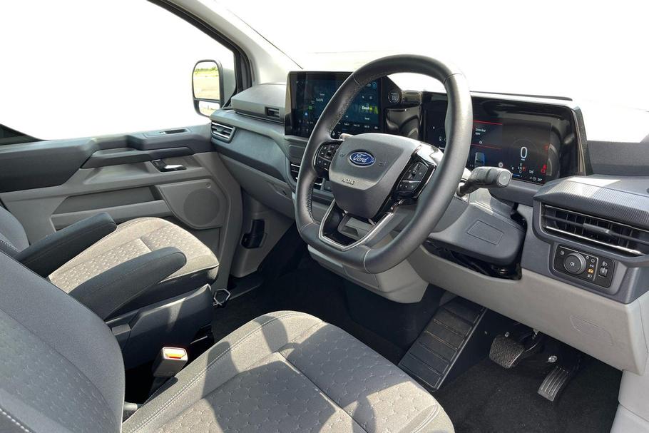 Used Ford TRANSIT CUSTOM XRZ5111 14