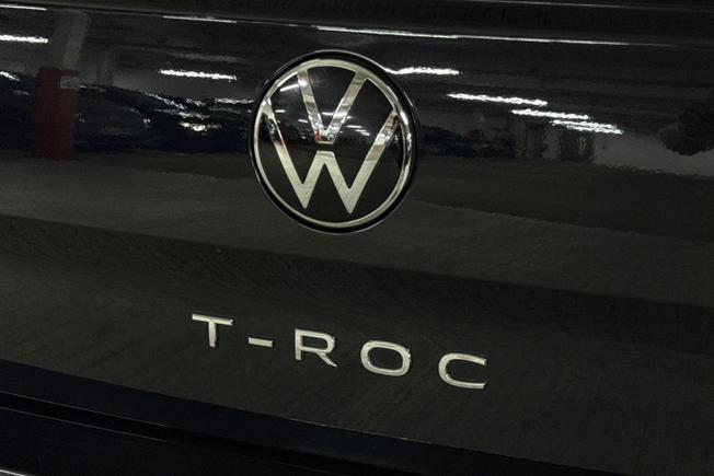 VOLKSWAGEN T-Roc Photo 37