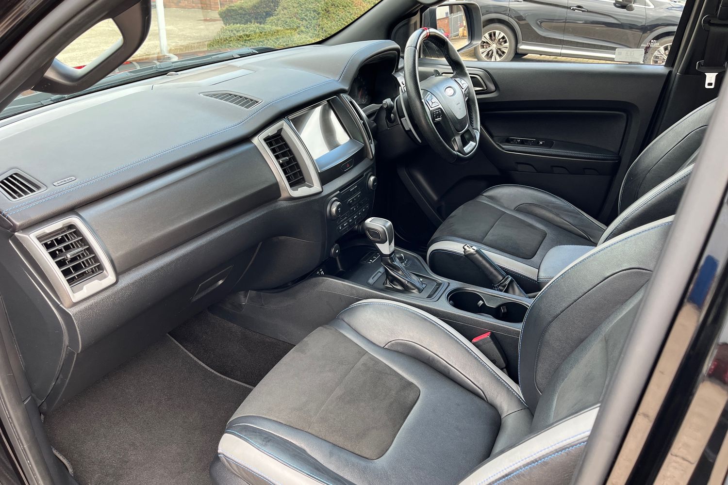 Ford RANGER Photo 34