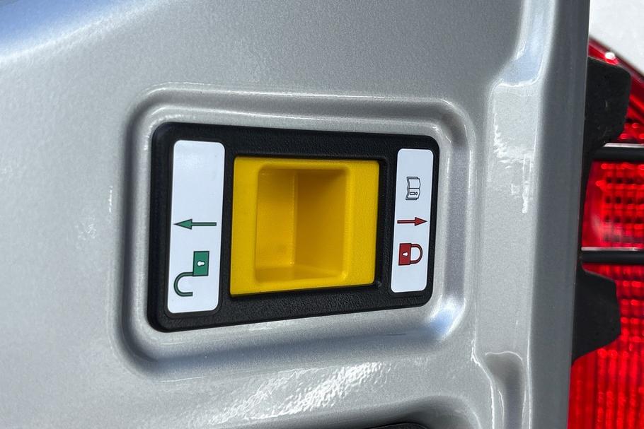Used Ford Transit WP75OOX 9