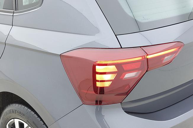 VOLKSWAGEN Polo Photo 18