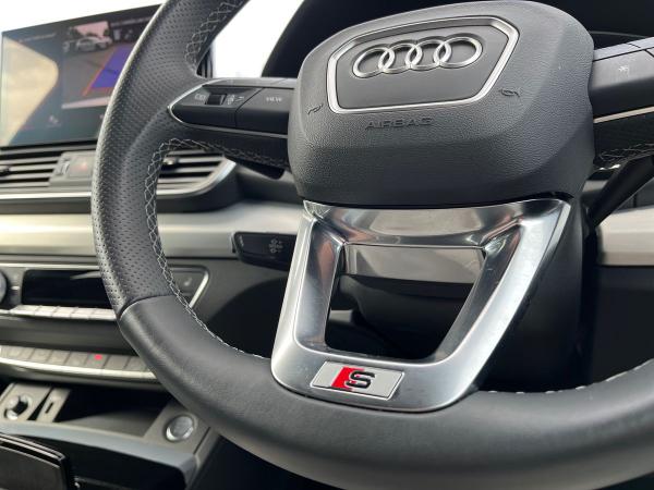 Audi Q5 Photo autoimg-b272d232ef46073b0fefbb52f03aa7431fc528da.jpg