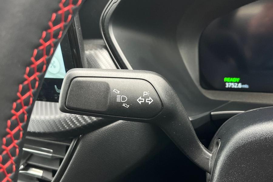 Ford Kuga Photo autoimg-b2752b4f8ae3f0daf98a23cf00c4f0e485b243fa.jpg