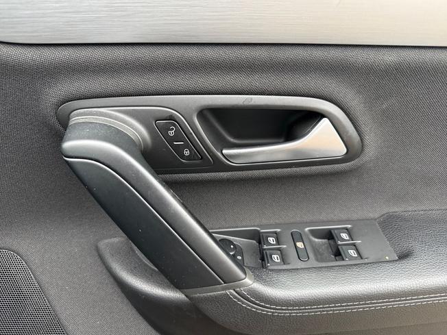 VOLKSWAGEN CC Photo 28
