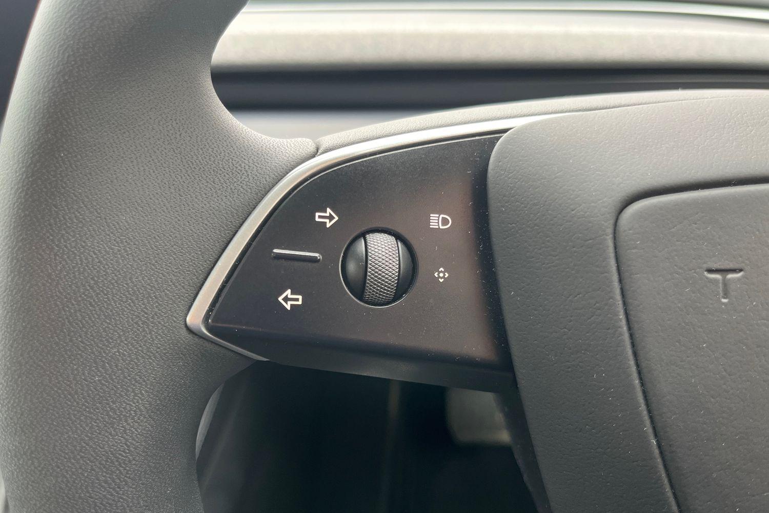 TESLA MODEL 3 Photo 34