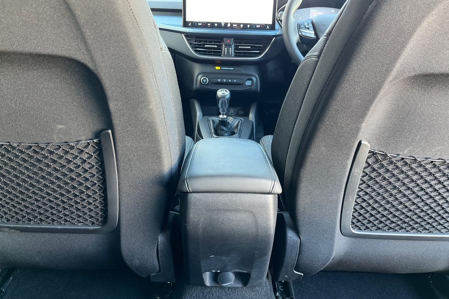 Ford Focus Photo autoimg-b2792d595626b7372fc0ef63aefbdf5aaccf7856.jpg