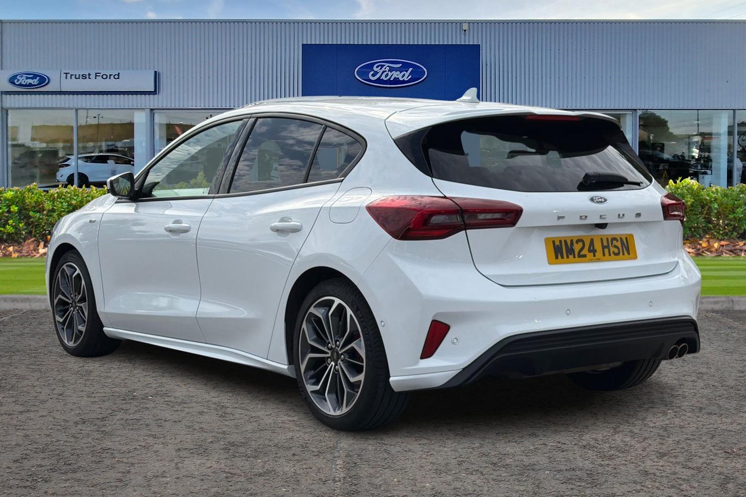 Ford FOCUS Photo 1