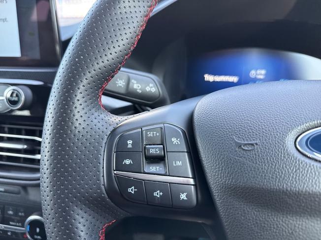 FORD Kuga Photo 16