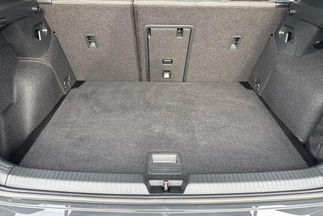 VOLKSWAGEN Golf Photo 12