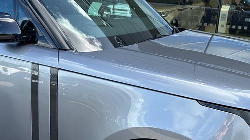 Land Rover Range Rover Photo autoimg-b281a41b582bbaea848420d52a67f28d0be9de7f.jpg
