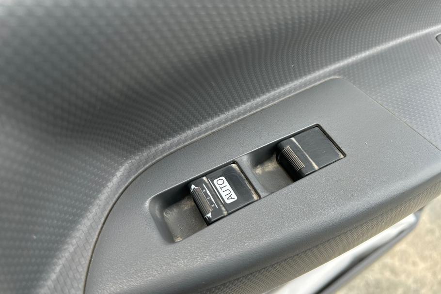 Used Isuzu GRAFTER N35.150 PX69LWD 26