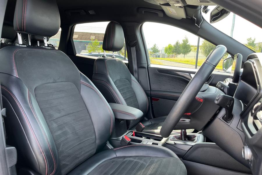 Ford Kuga Photo autoimg-b28ccee39c5c3e89d793c29ed14c686fe33a2653.jpg