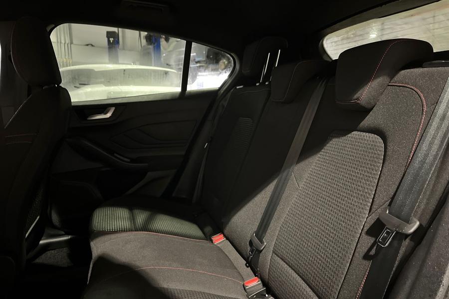 Ford FOCUS Photo autoimg-b28e05a24a59aee88f04e1f1fbd8eba8939f5271.jpg