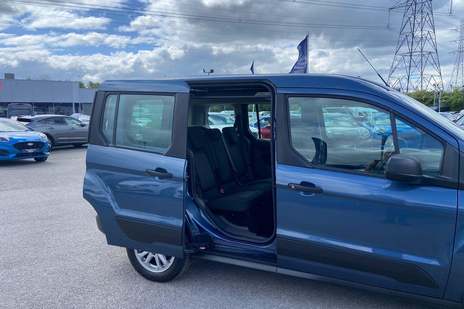 Ford TOURNEO CONNECT Photo 27