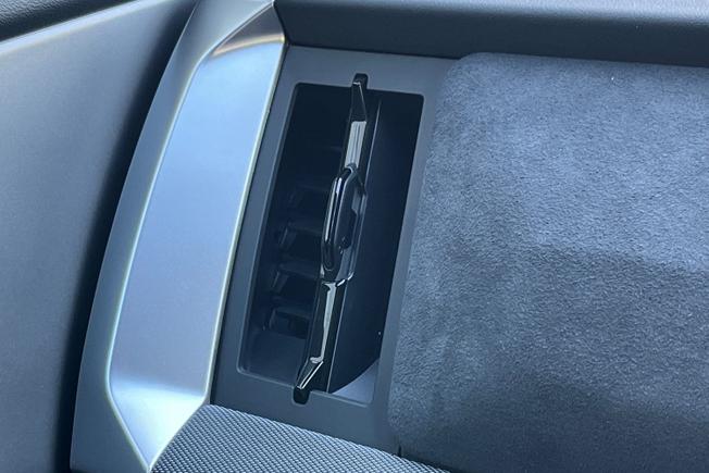 AUDI Q4 e-tron Photo 33