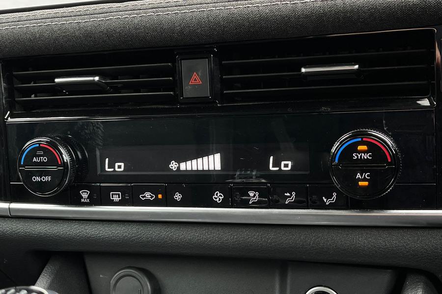 Nissan Qashqai Photo autoimg-b2926e63eae338c76eab876c5e158ff2484149a4.jpg