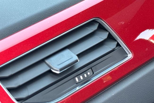 VOLKSWAGEN Polo Photo 24