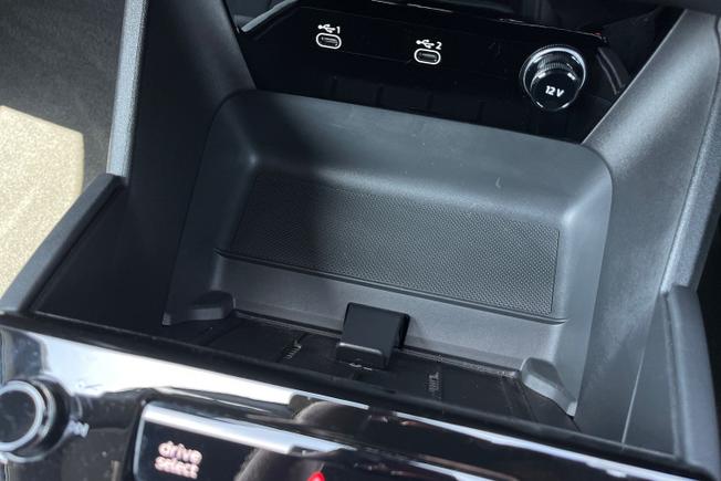 AUDI Q6 E-Tron Photo 34