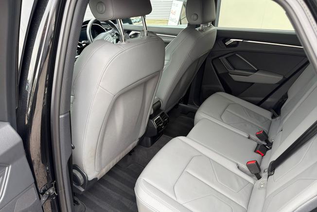 Audi Q3 Photo 36