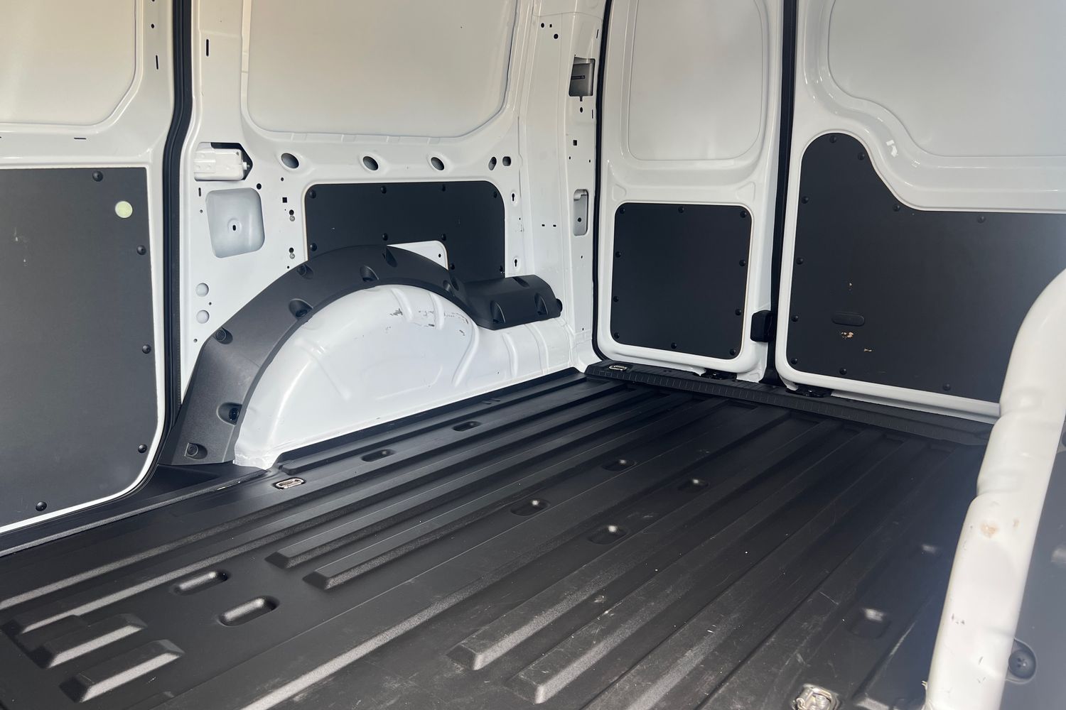 Ford TRANSIT CONNECT Photo 26