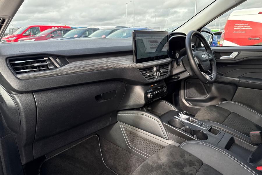 Ford KUGA Photo autoimg-b29a786ce7ea4217f93df776484943c79c15e199.jpg