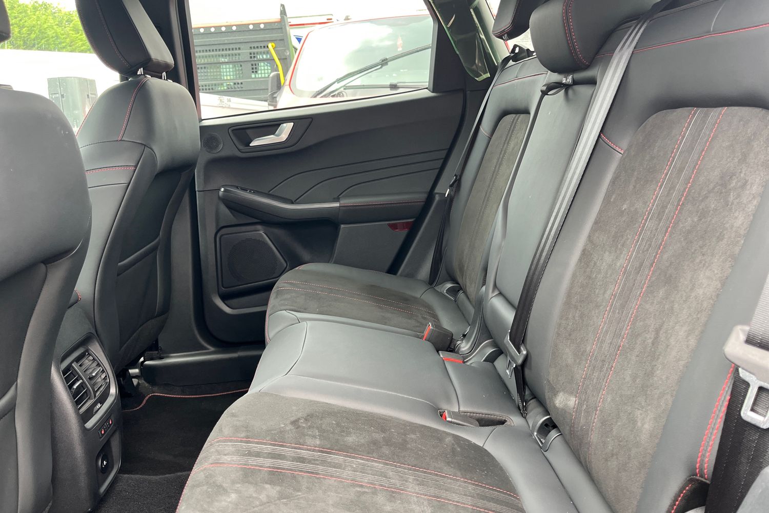 Ford KUGA Photo 19