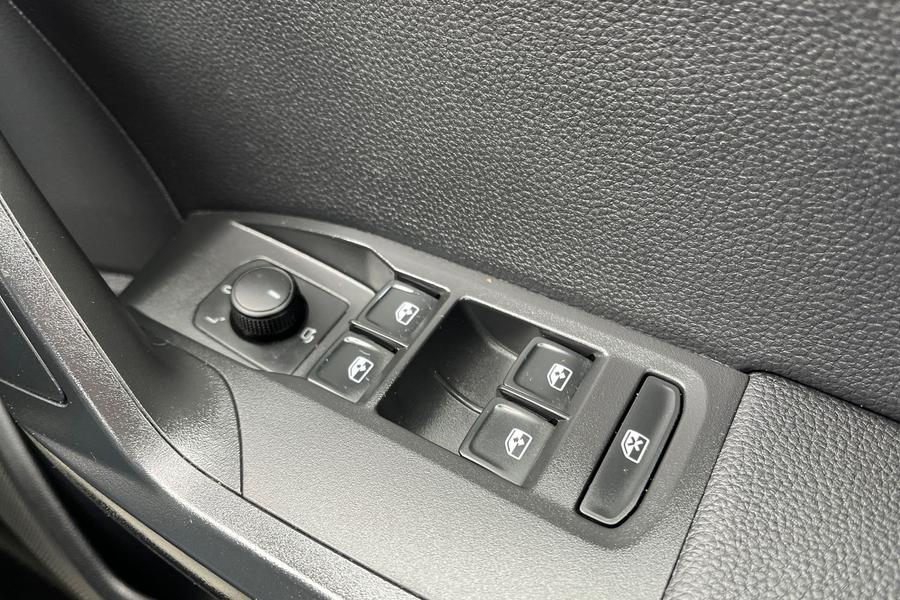 SEAT ARONA Photo autoimg-b29c7758c96d3ad397bc289c67695ae98466e06e.jpg