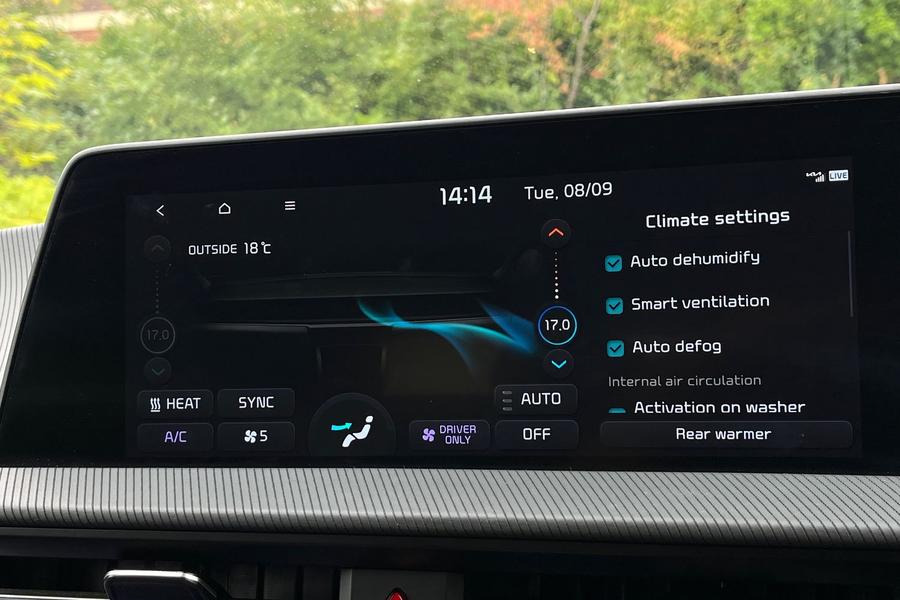 Kia EV6 Photo autoimg-b29d6ee003e2eb50f76b635cfeaee435695916b8.jpg