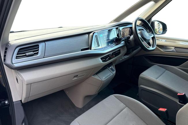 VOLKSWAGEN Multivan Photo 2