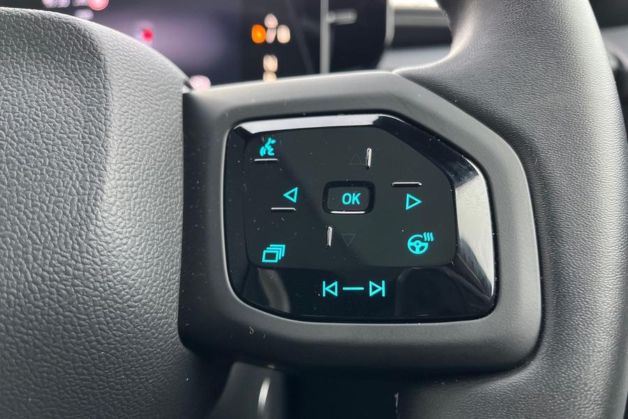 Ford Explorer Photo autoimg-b29eefc91e593e784774285bd2cd129f72482bda.jpg