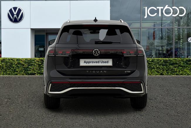 VOLKSWAGEN Tiguan Photo 7