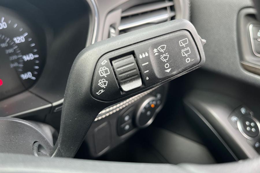 Ford FOCUS VIGNALE Photo autoimg-b2a4b404bbf25abba050da111ad63e3e501bf0dd.jpg