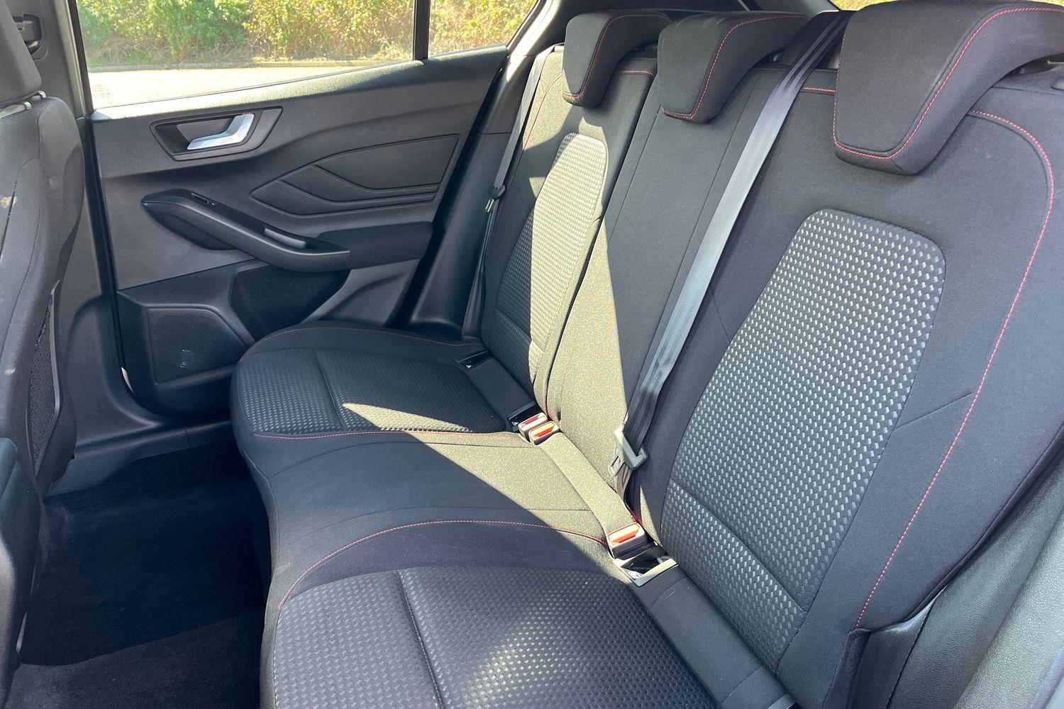 Ford FOCUS Photo 34
