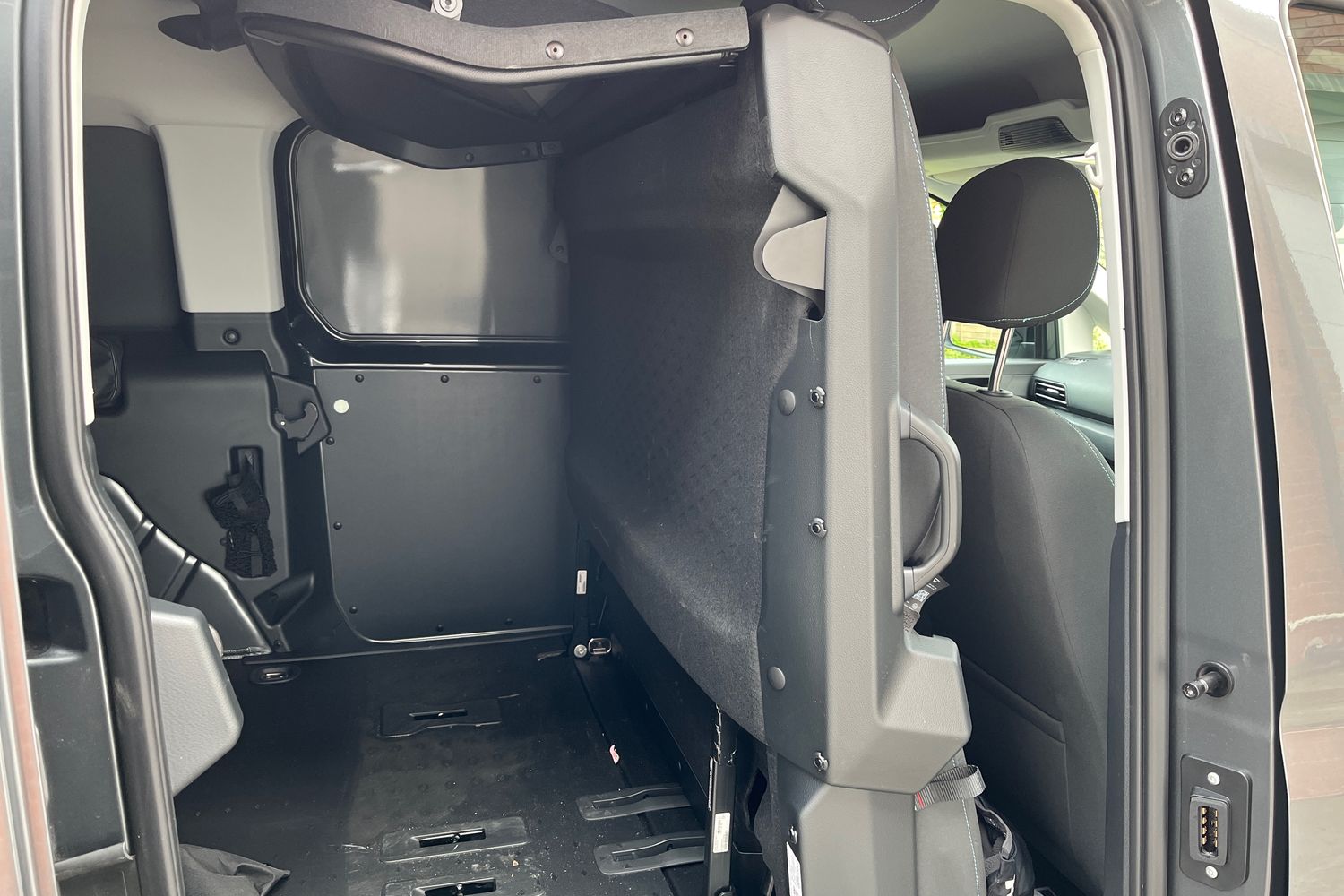 Ford Transit Connect Photo 7