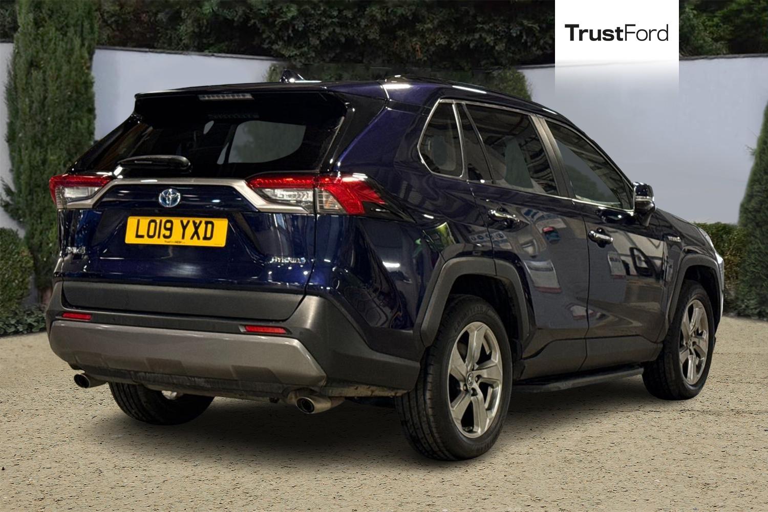 Toyota RAV4 Photo 3