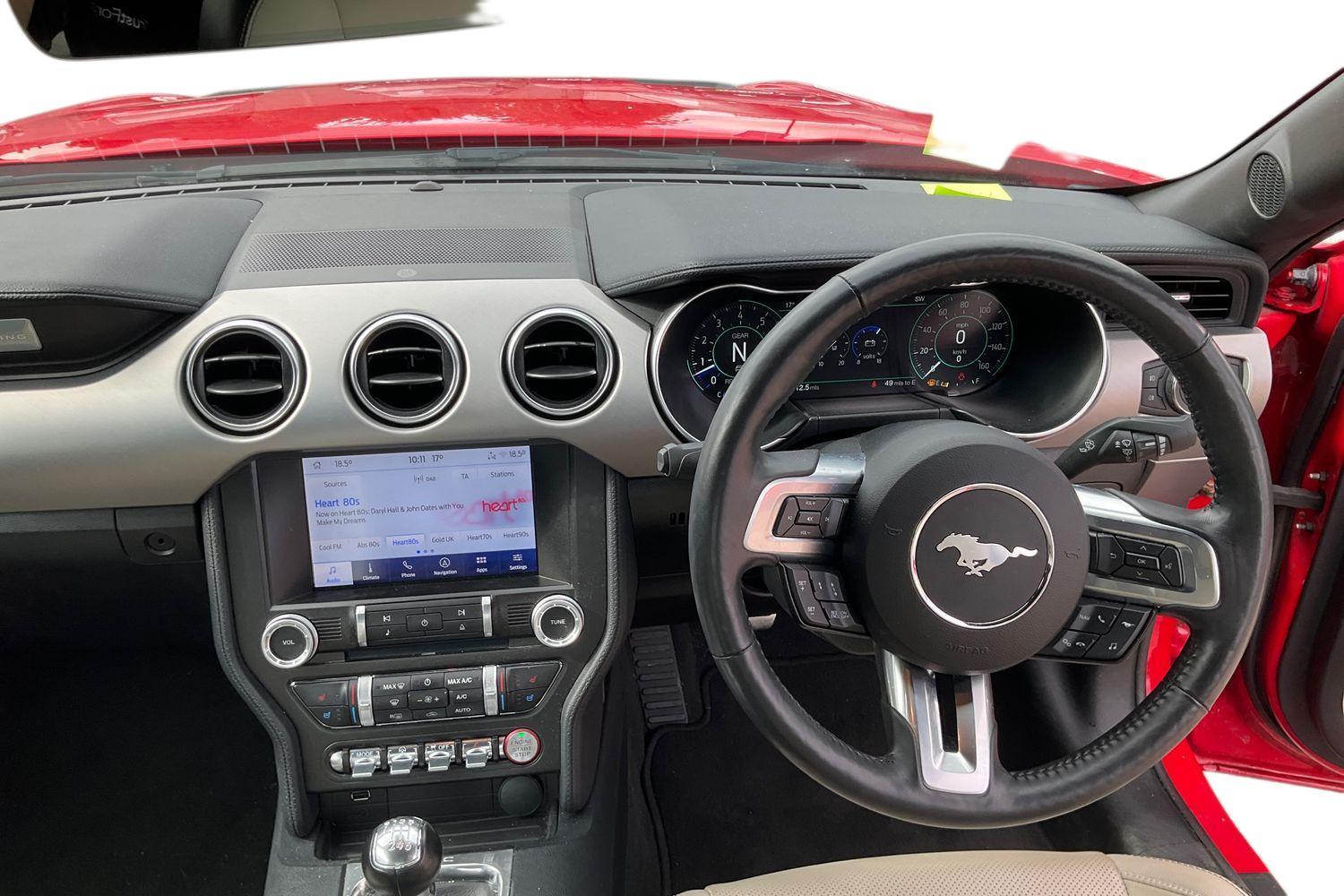 Ford MUSTANG Photo 10