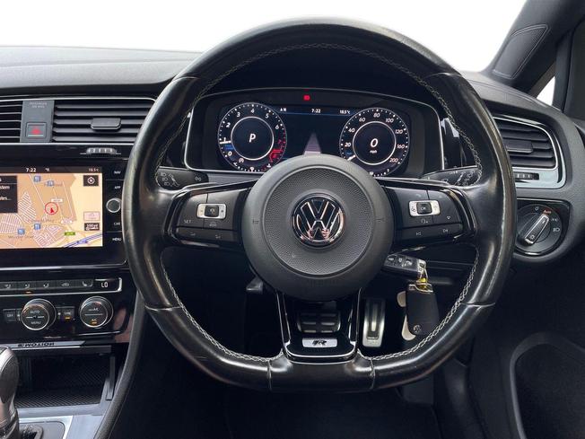 VOLKSWAGEN Golf Photo 11