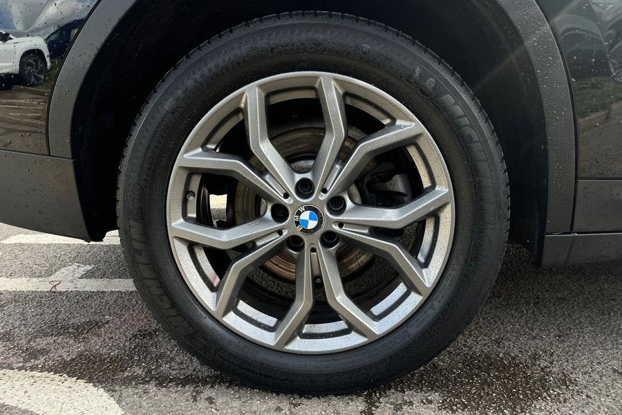 BMW X3 Photo autoimg-b2bc2b644008aae038b395f17d9eb9e85eb05357.jpg