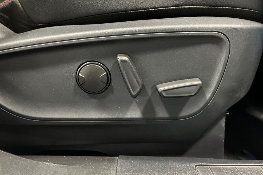 Ford Kuga Photo autoimg-b2c072eefea9557d2081354ab53d2796c5c22645.jpg