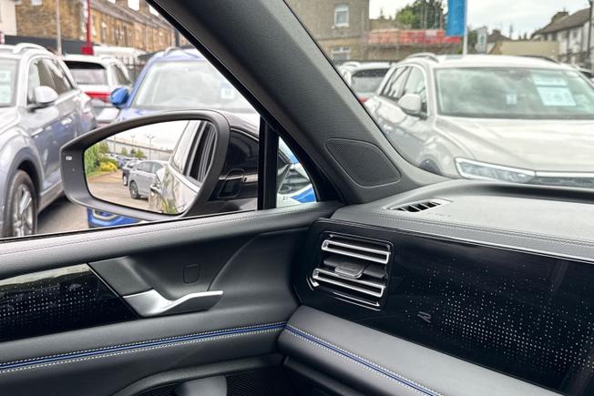 VOLKSWAGEN Tiguan Photo 32