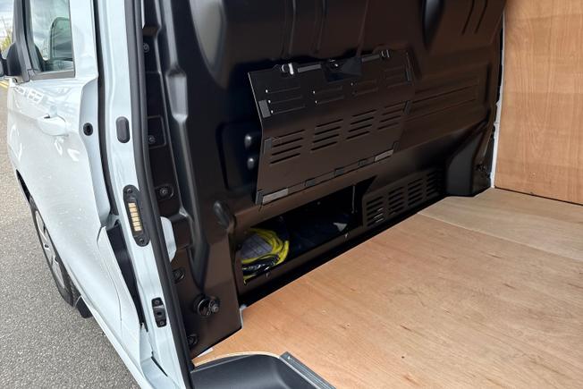 VOLKSWAGEN e-Transporter Photo 22