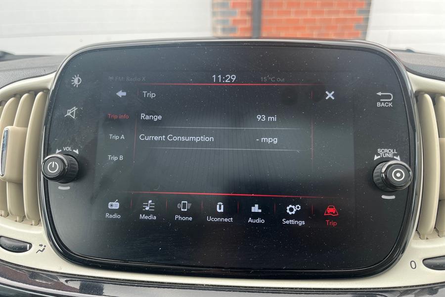 Fiat 500 Photo autoimg-b2c5c7b465495e934af008230ce4a63f74c81a7f.jpg