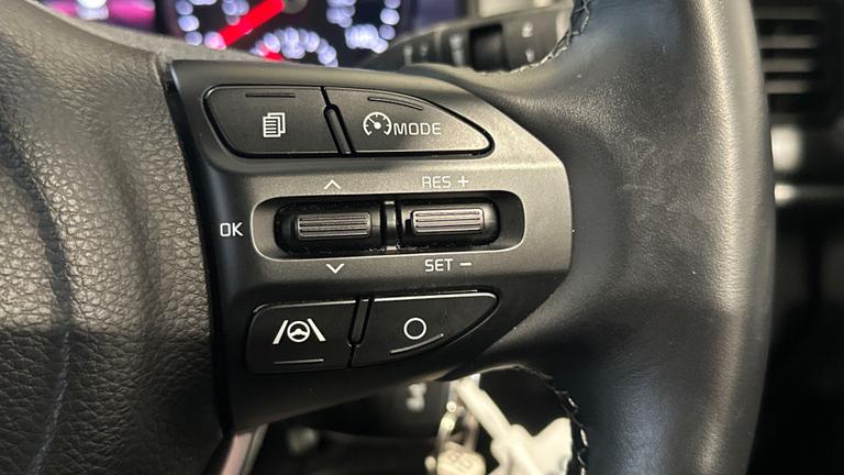 Used Kia Stonic WG24UWO 16