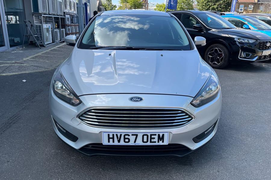 Ford FOCUS Photo autoimg-b2c8f44b4061bdca5a589df7df3b21d9897083d2.jpg